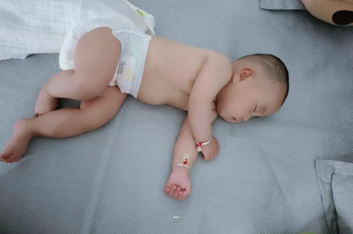 辽宁宝宝突然很多眼屎